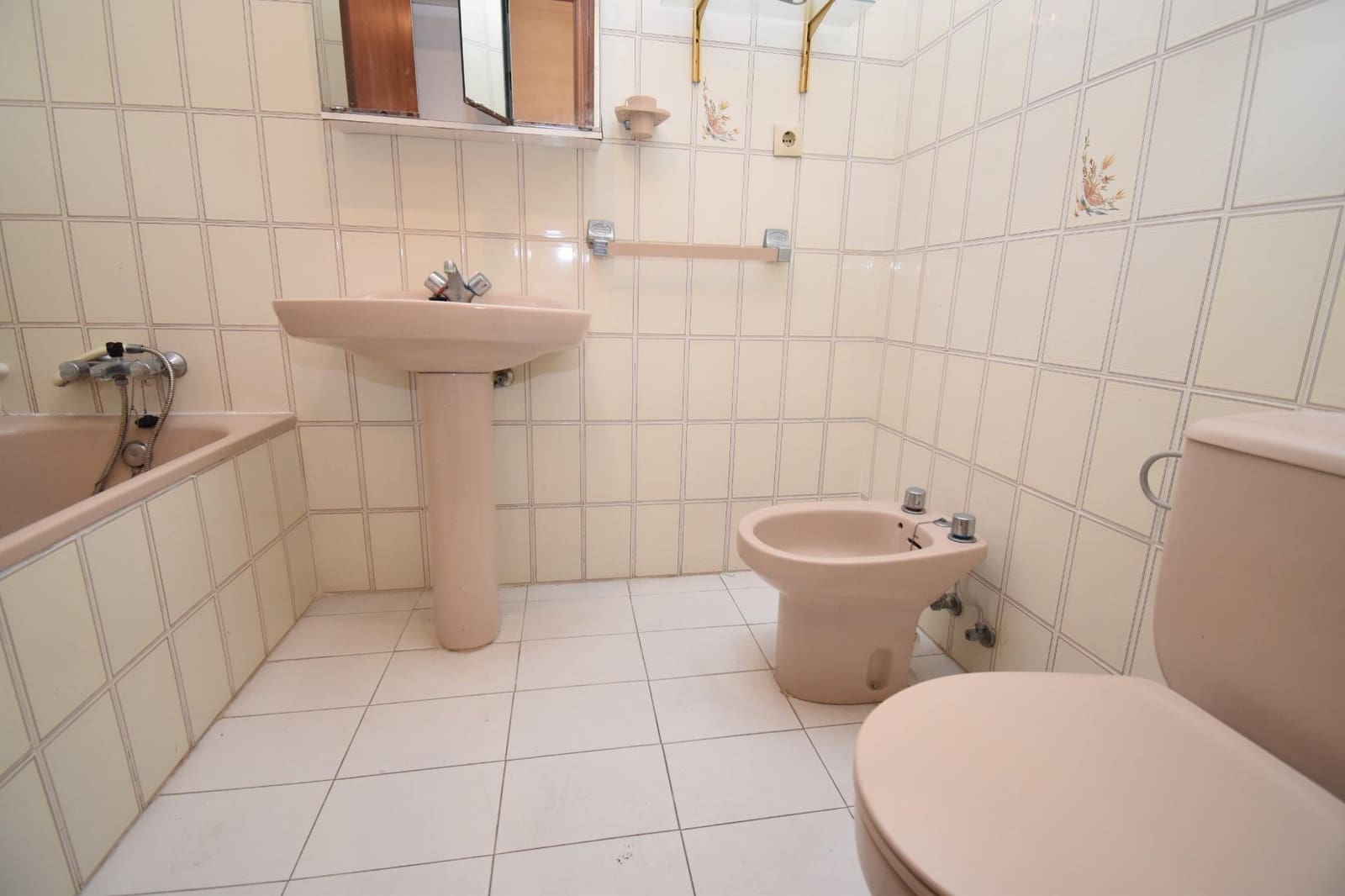 Apartamento de 3 habitaciones en Guardamar del Segura en venta con garaje - 186.000 € (Ref: 9059643)