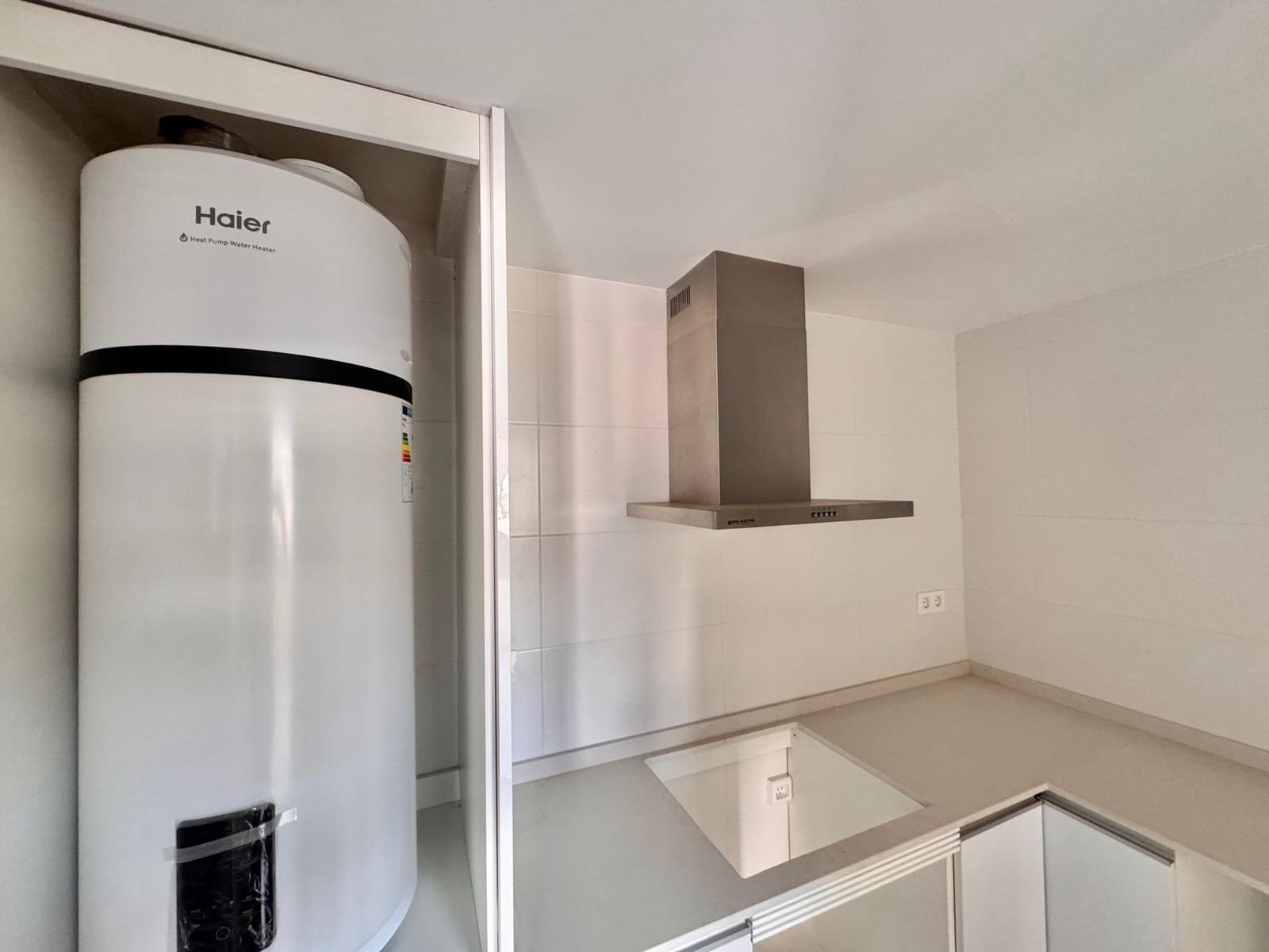 2 soverom Leilighet til salgs i Gran Alacant med svømmebasseng garasje - € 249 000 (Ref: 9073579)