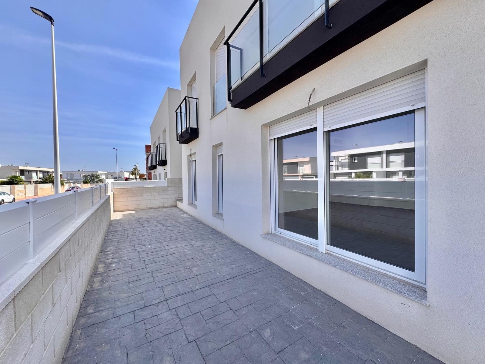 2 soverom Leilighet til salgs i Gran Alacant med svømmebasseng garasje - € 249 000 (Ref: 9073579)