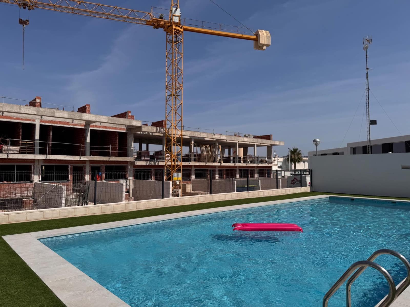 2 soverom Leilighet til salgs i Gran Alacant med svømmebasseng garasje - € 249 000 (Ref: 9073579)