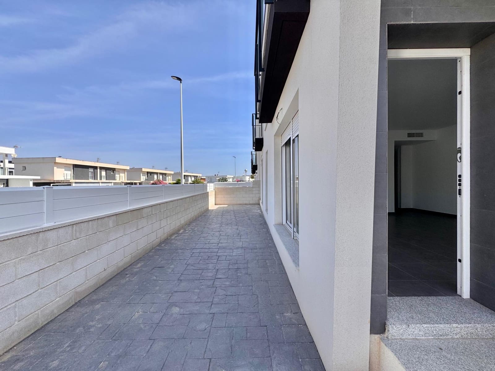 2 soverom Leilighet til salgs i Gran Alacant med svømmebasseng garasje - € 249 000 (Ref: 9073579)