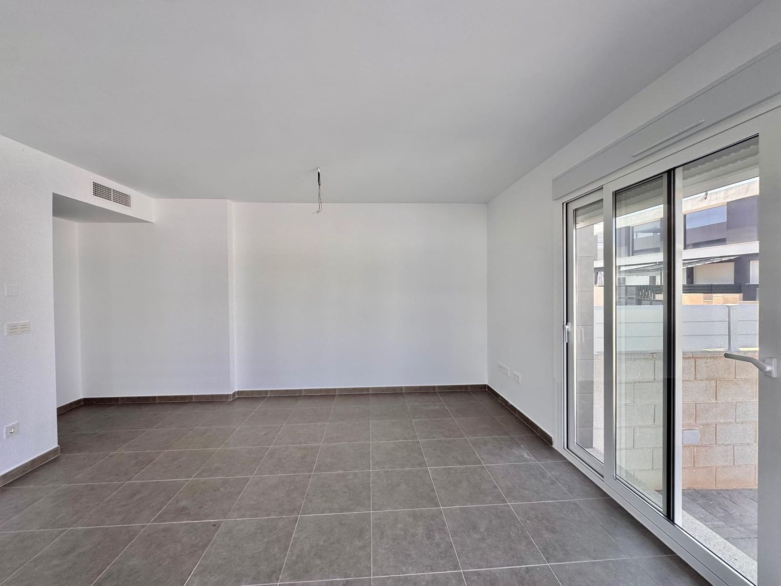 2 soverom Leilighet til salgs i Gran Alacant med svømmebasseng garasje - € 249 000 (Ref: 9073579)