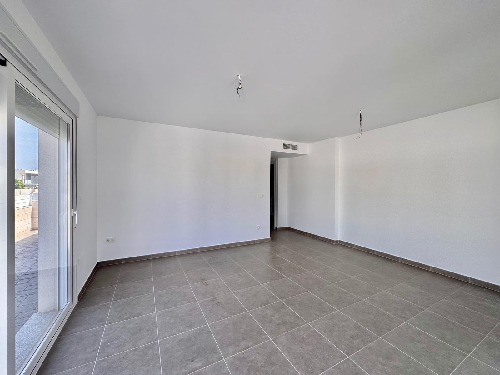 2 soverom Leilighet til salgs i Gran Alacant med svømmebasseng garasje - € 249 000 (Ref: 9073579)