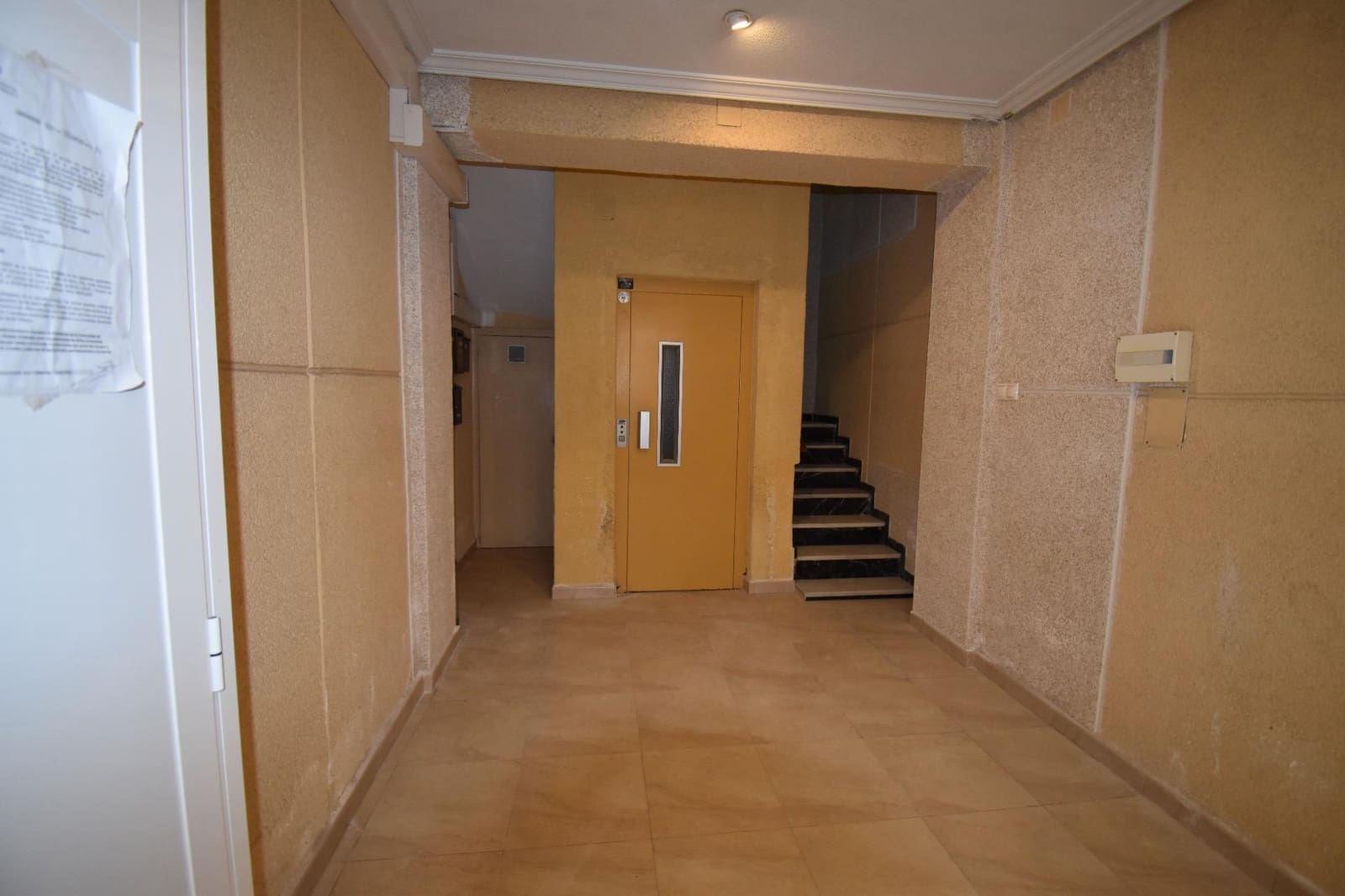 3 bedroom Apartment for sale in Santa Pola - € 215,000 (Ref: 9128550)