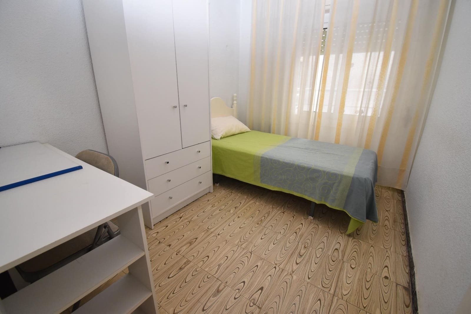 3 bedroom Apartment for sale in Santa Pola - € 215,000 (Ref: 9128550)