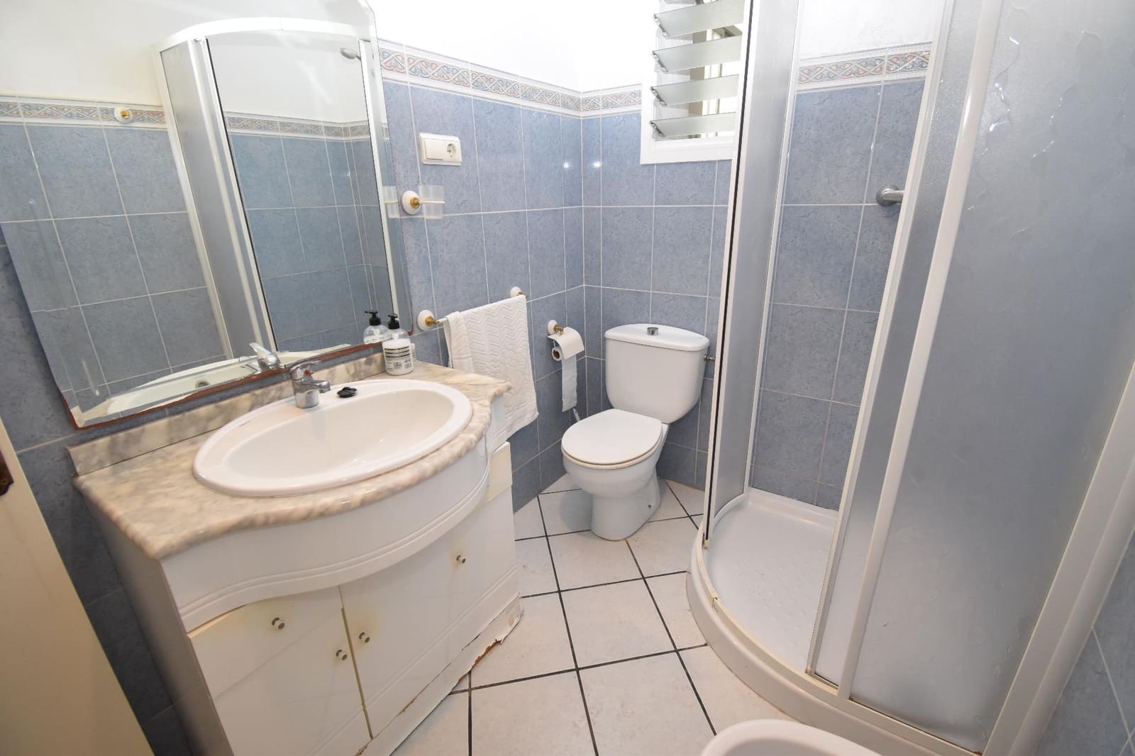 3 bedroom Apartment for sale in Santa Pola - € 215,000 (Ref: 9128550)