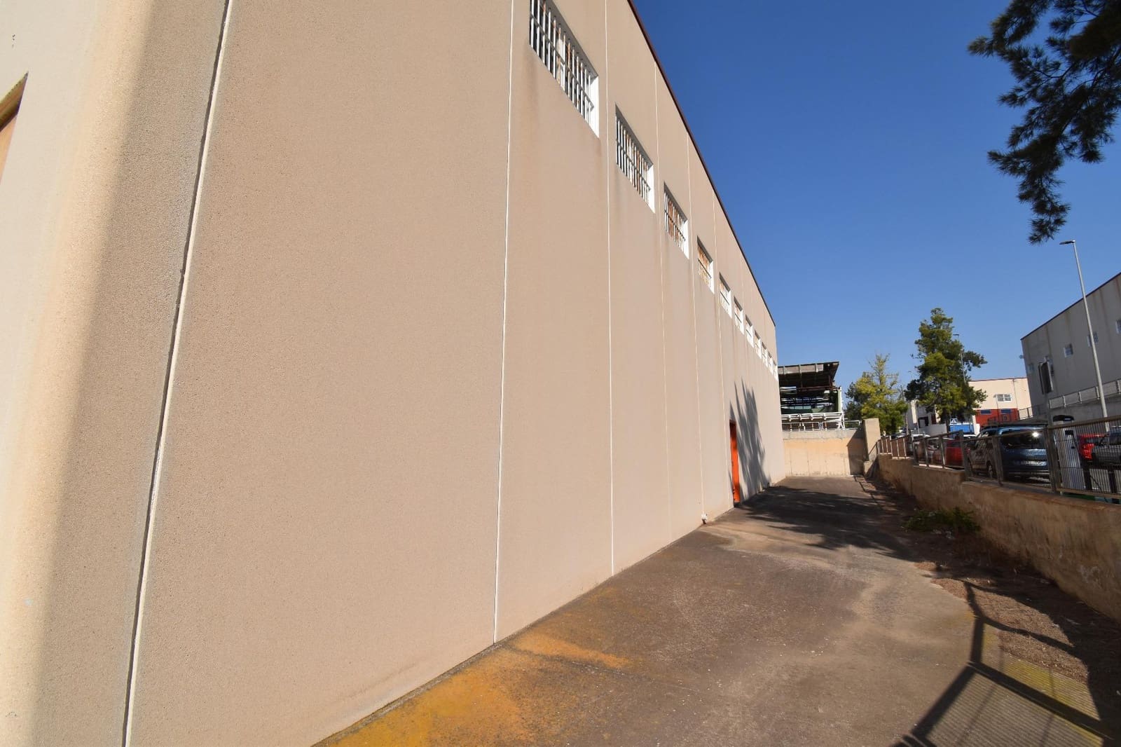 Virksomhed til salg i Santa Pola med garage - € 375.000 (Ref: 9147407)