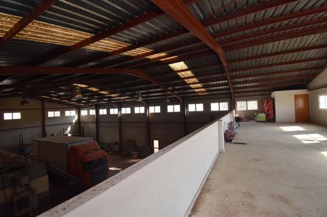 Business for sale in Norte, Santa Pola with garage - € 375,000 (Ref: 9147407)