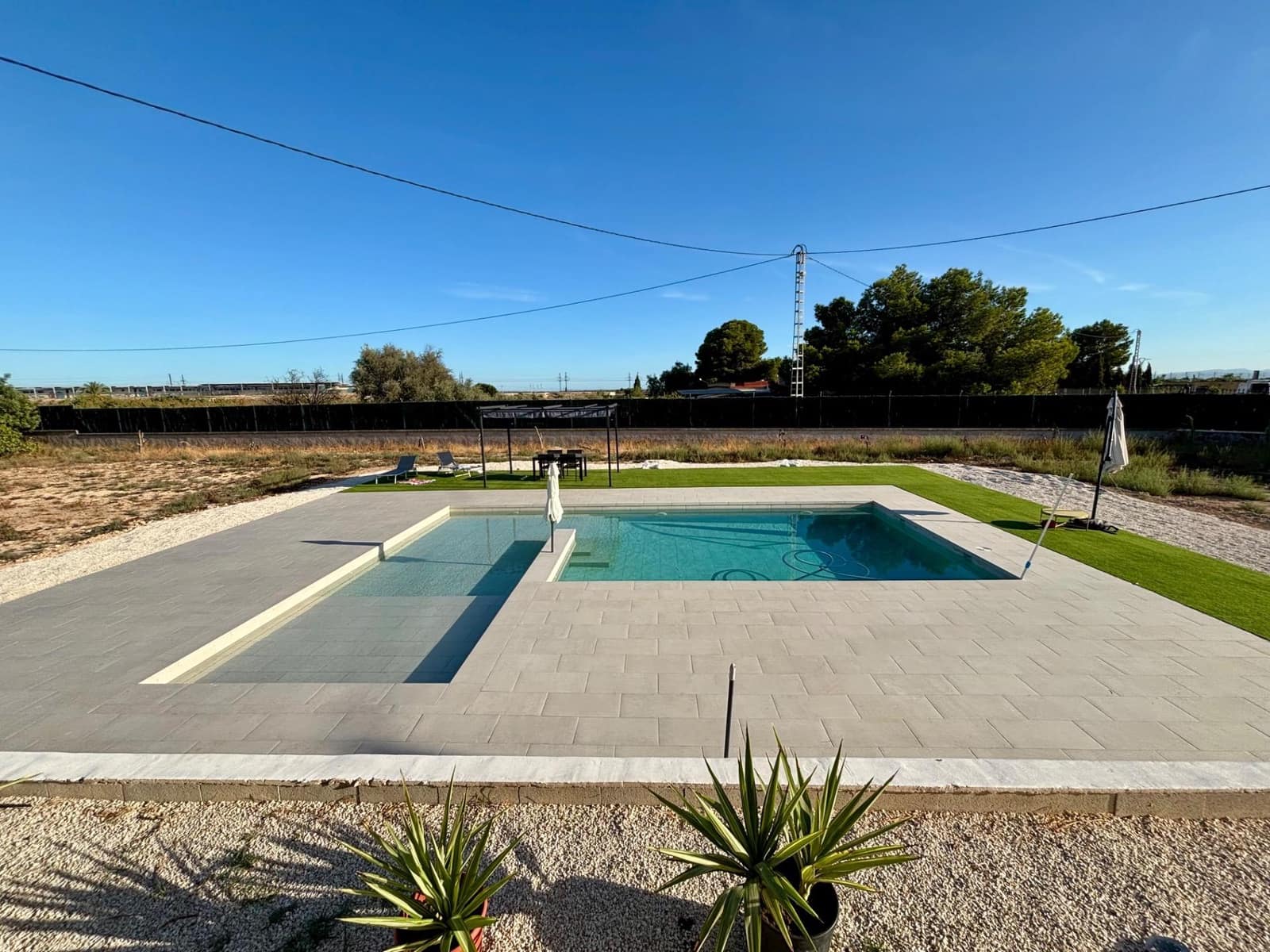 3 soveværelse Villa til salg i Matola med swimmingpool garage - € 399.000 (Ref: 9240297)