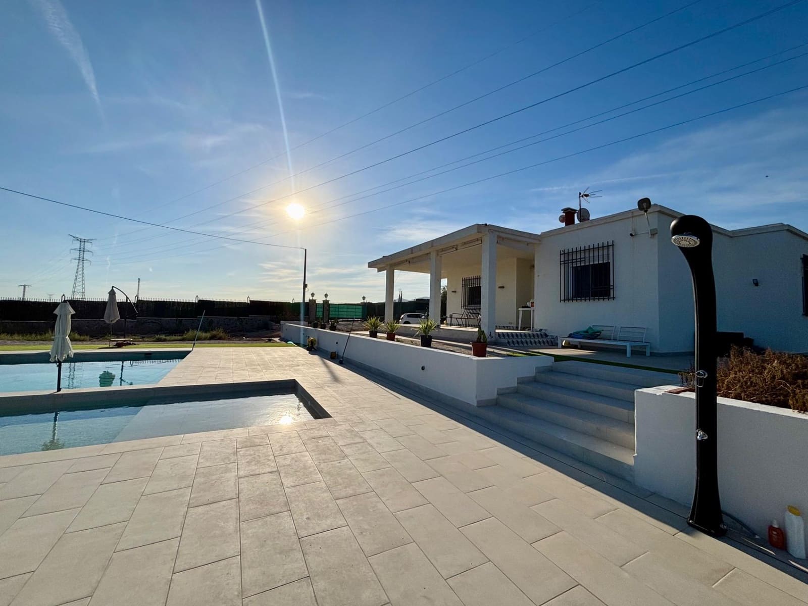 3 soveværelse Villa til salg i Matola med swimmingpool garage - € 399.000 (Ref: 9240297)