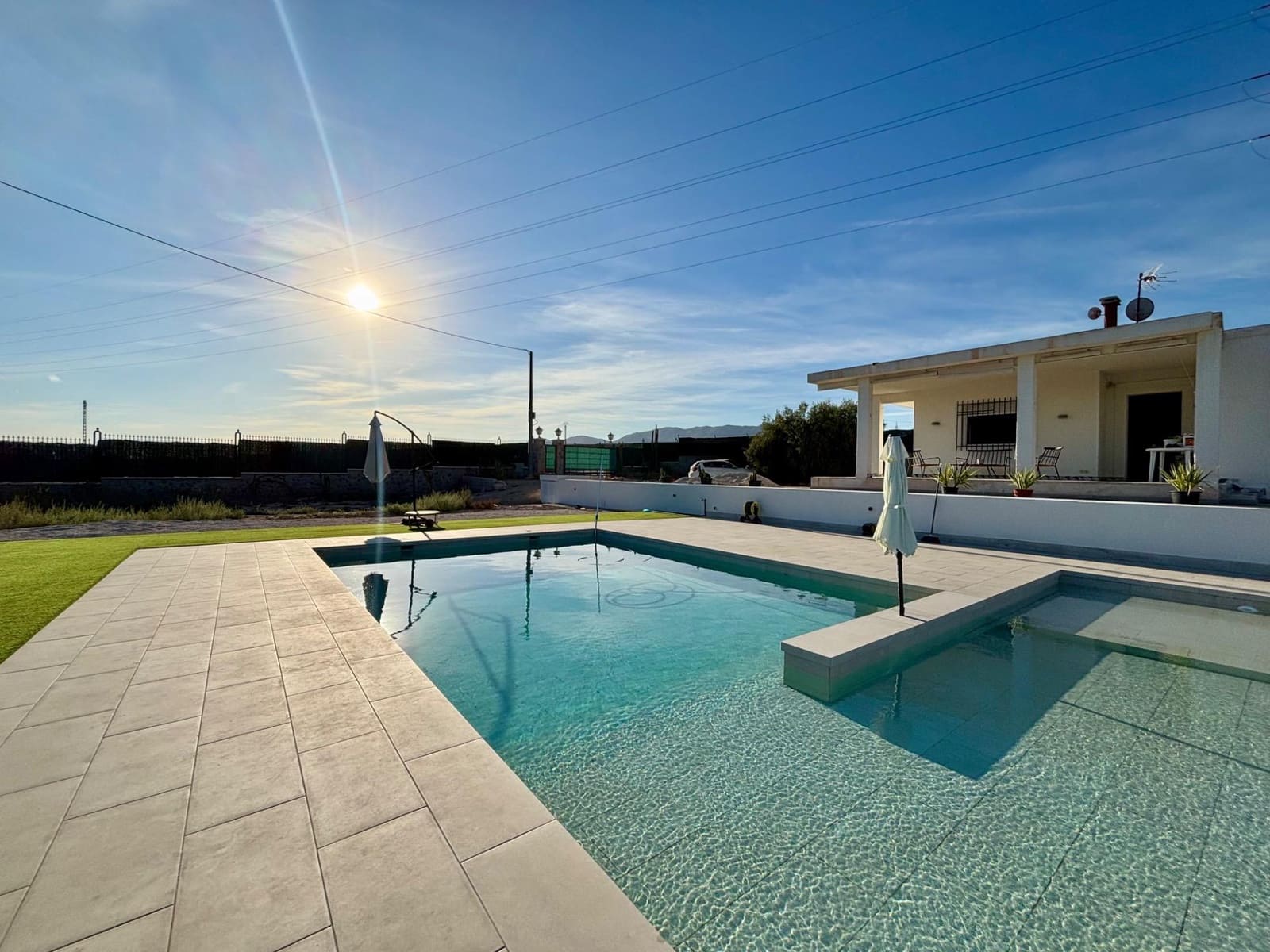 3 soveværelse Villa til salg i Matola med swimmingpool garage - € 399.000 (Ref: 9240297)