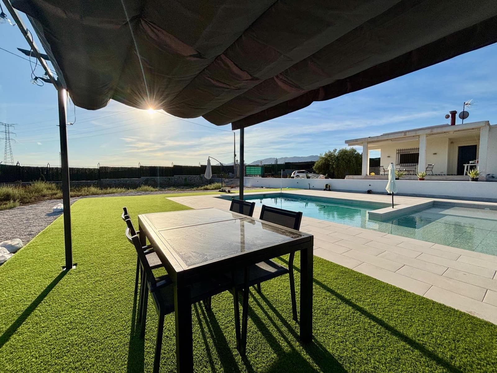 3 soveværelse Villa til salg i Matola med swimmingpool garage - € 399.000 (Ref: 9240297)