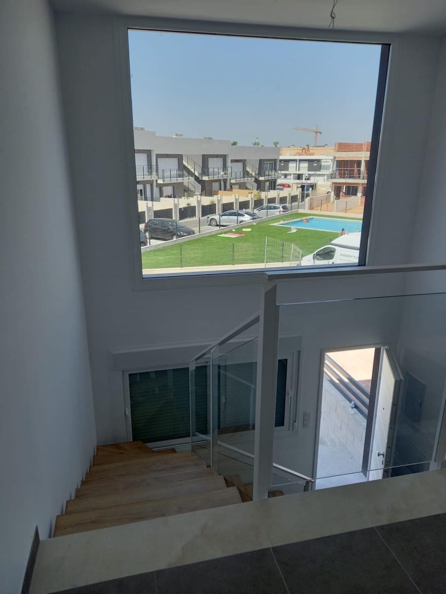 2 soveværelse Rækkehus til salg i Gran Alacant med garage - € 319.000 (Ref: 9264399)