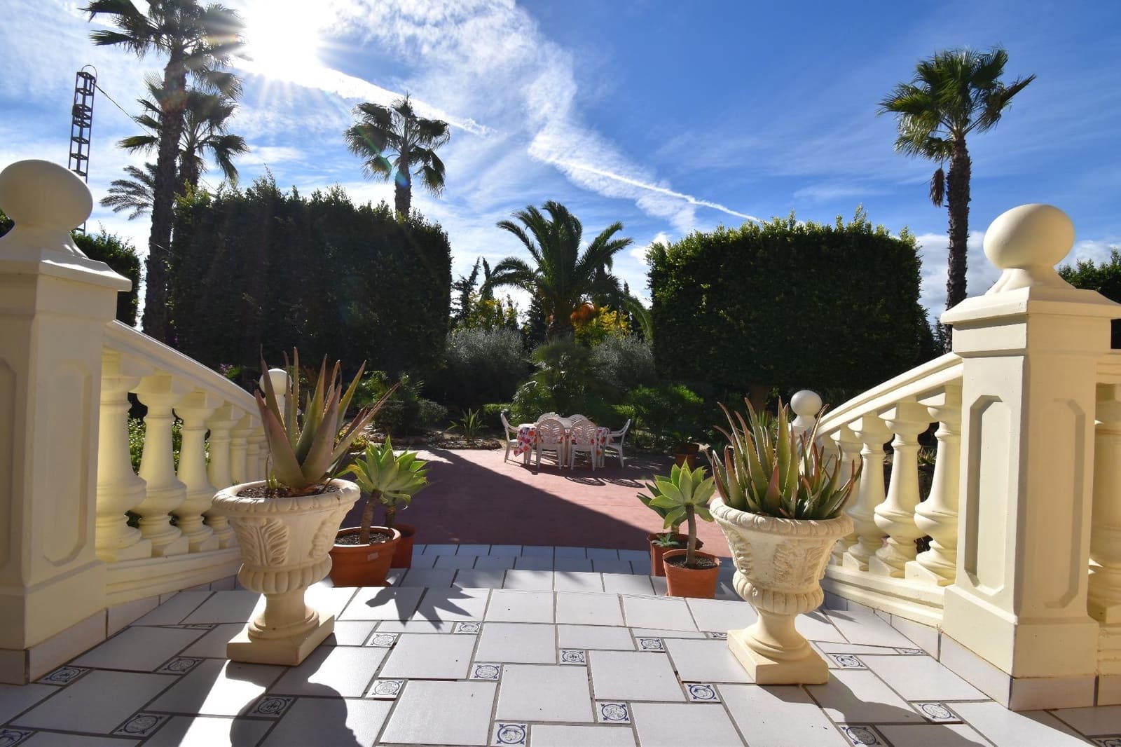 6 soveværelse Villa til salg i Perleta med garage - € 575.000 (Ref: 9269989)