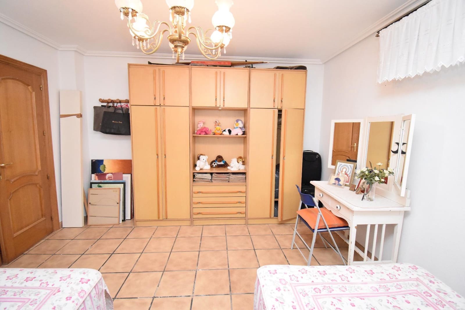 6 soveværelse Villa til salg i Perleta med garage - € 575.000 (Ref: 9269989)