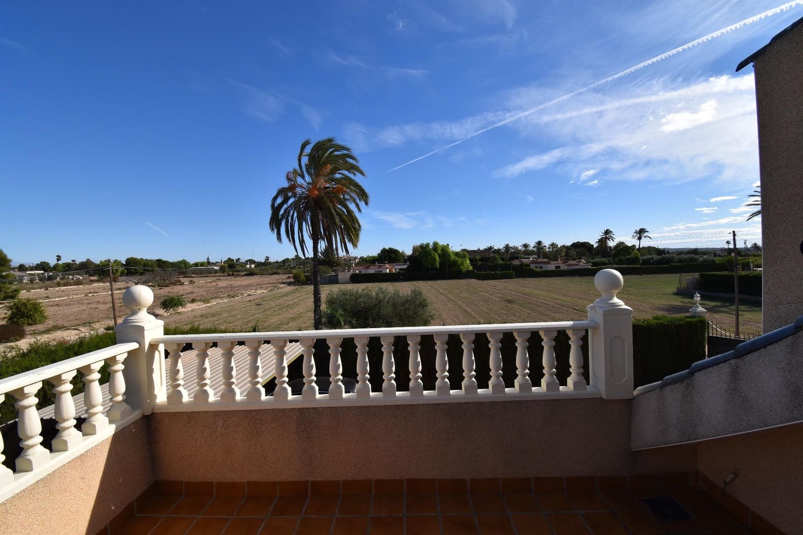 6 soveværelse Villa til salg i Perleta med garage - € 575.000 (Ref: 9269989)