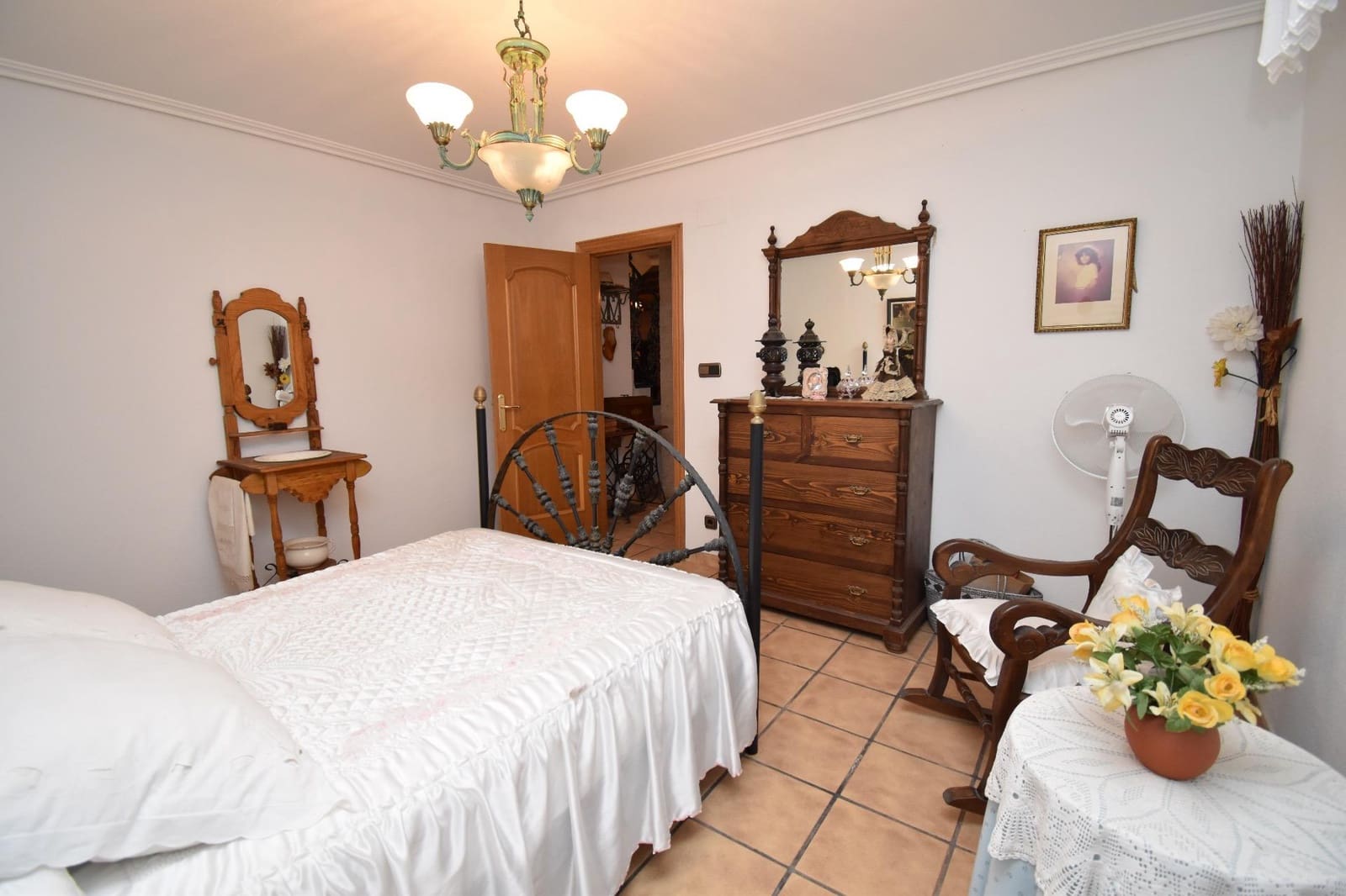 6 soveværelse Villa til salg i Perleta med garage - € 575.000 (Ref: 9269989)