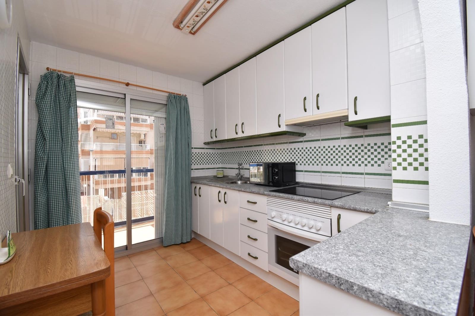 3 quarto Apartamento para venda em Santa Pola com piscina - 230 000 € (Ref: 9276547)