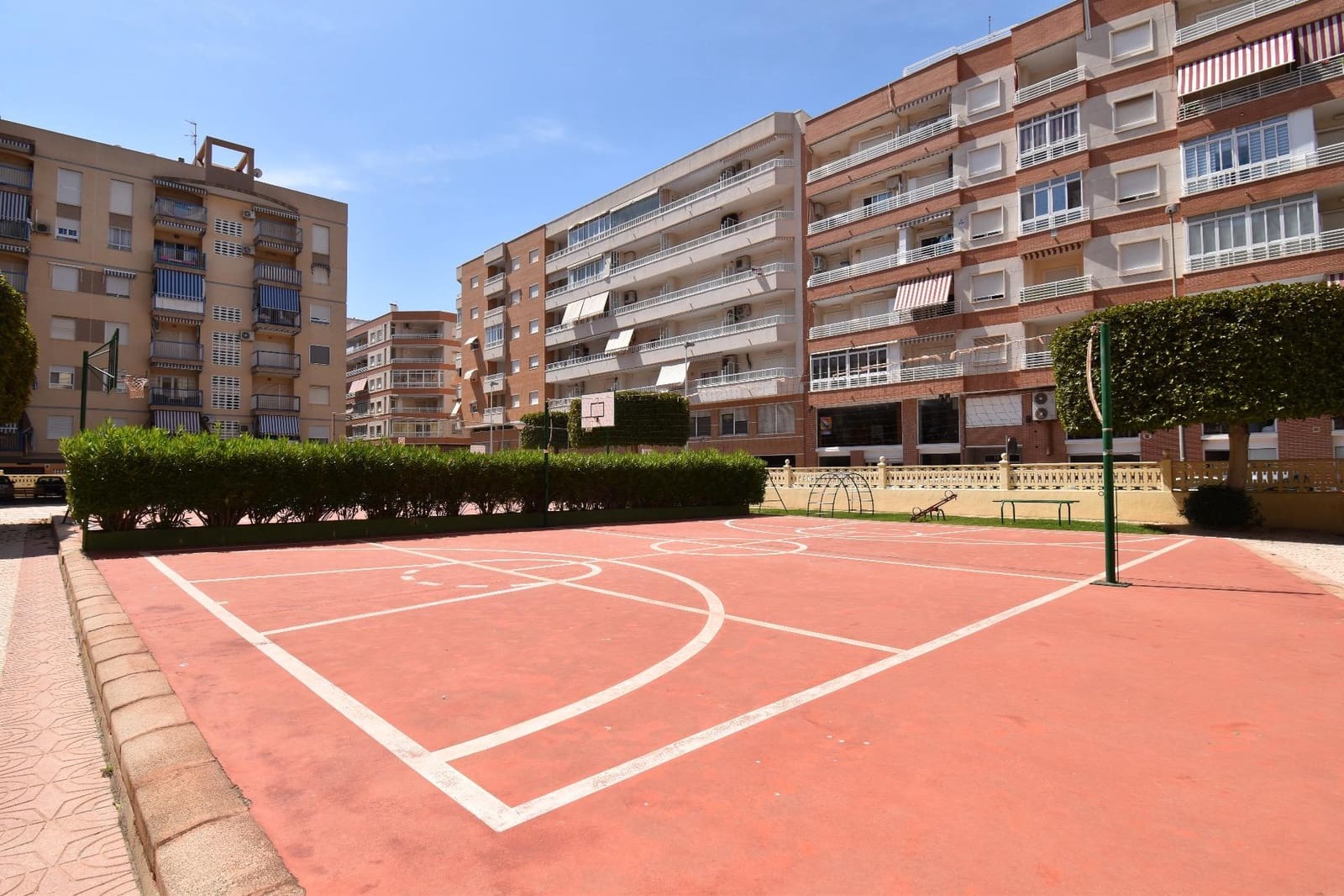 3 quarto Apartamento para venda em Santa Pola com piscina - 230 000 € (Ref: 9276547)