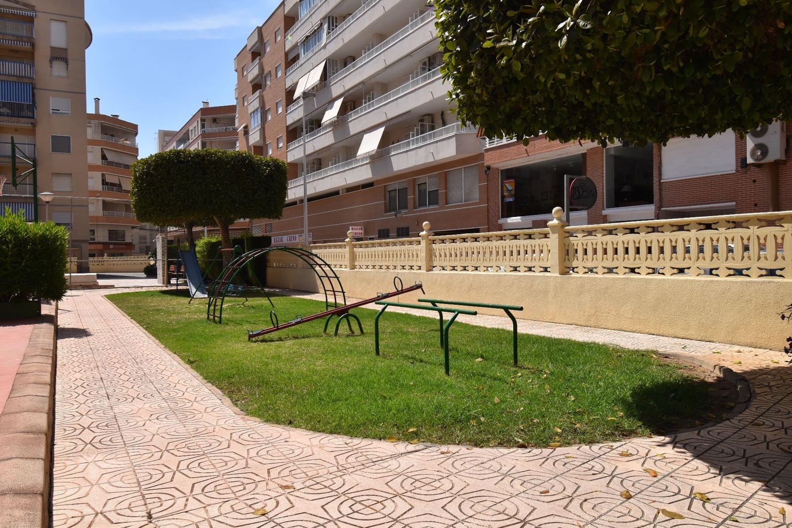 3 quarto Apartamento para venda em Santa Pola com piscina - 230 000 € (Ref: 9276547)