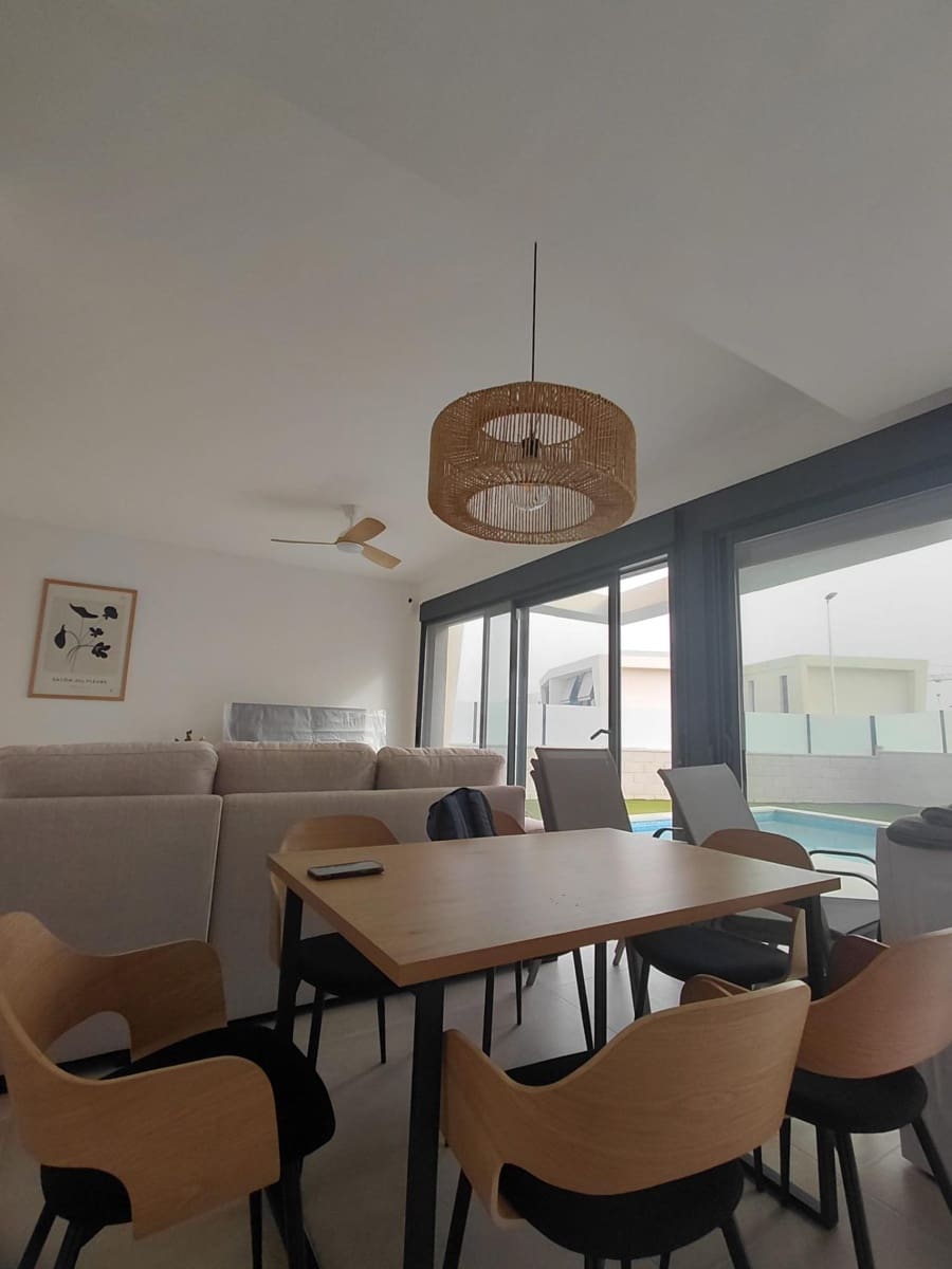3 soveværelse Villa til salg i Gran Alacant med garage - € 550.000 (Ref: 9294477)