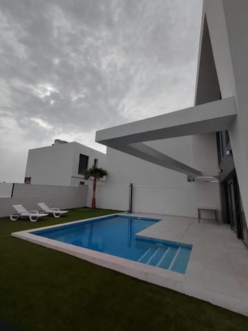 3 soveværelse Villa til salg i Monte y Mar, Santa Pola med garage - € 550.000 (Ref: 9294477)