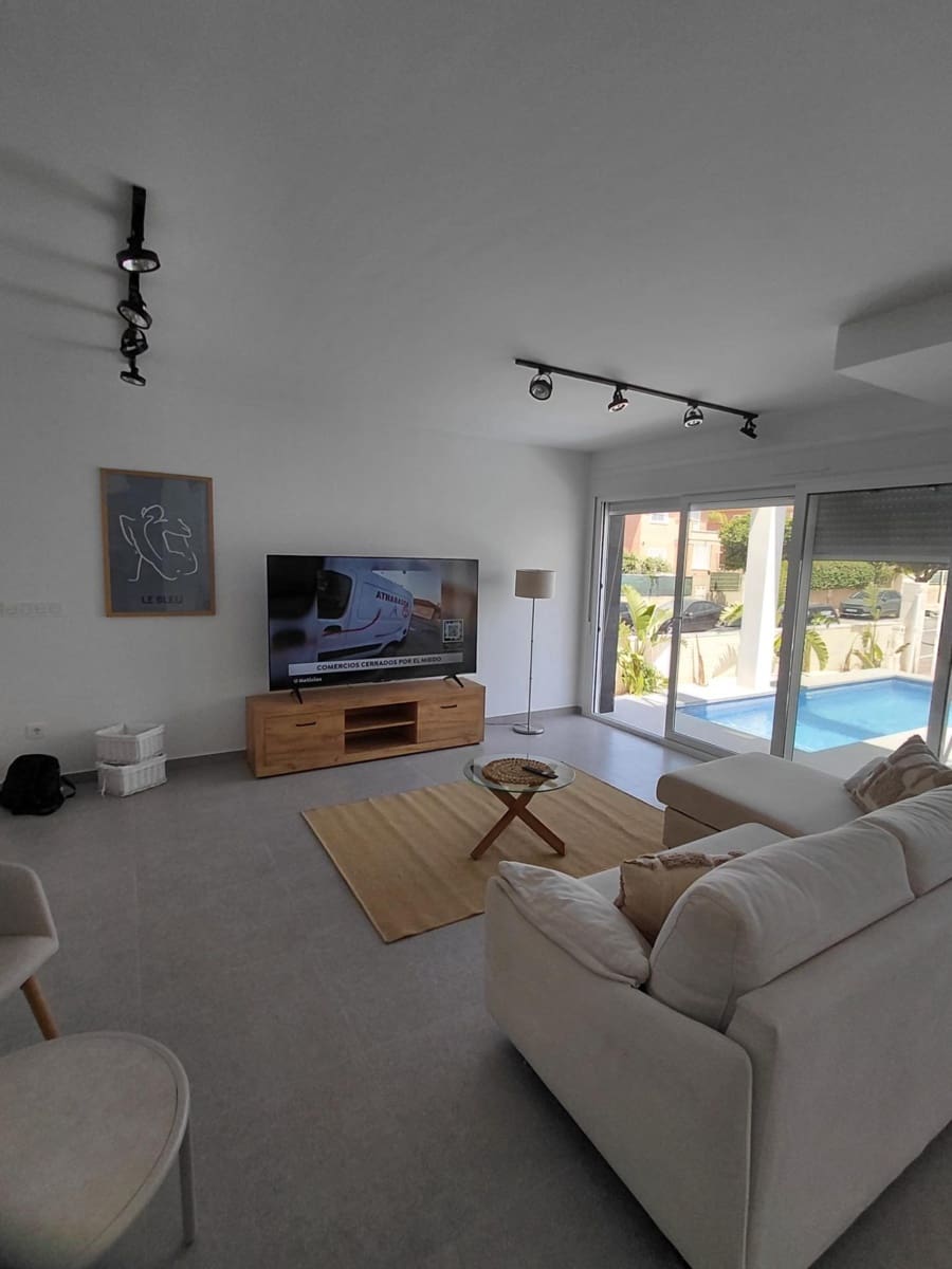 3 soverom Villa til salgs i Gran Alacant med garasje - € 470 000 (Ref: 9294479)