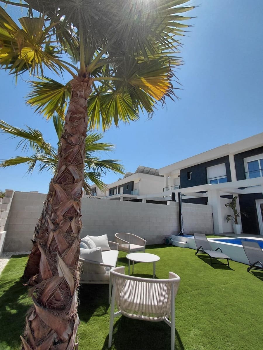 3 soverom Villa til salgs i Gran Alacant med garasje - € 470 000 (Ref: 9294479)