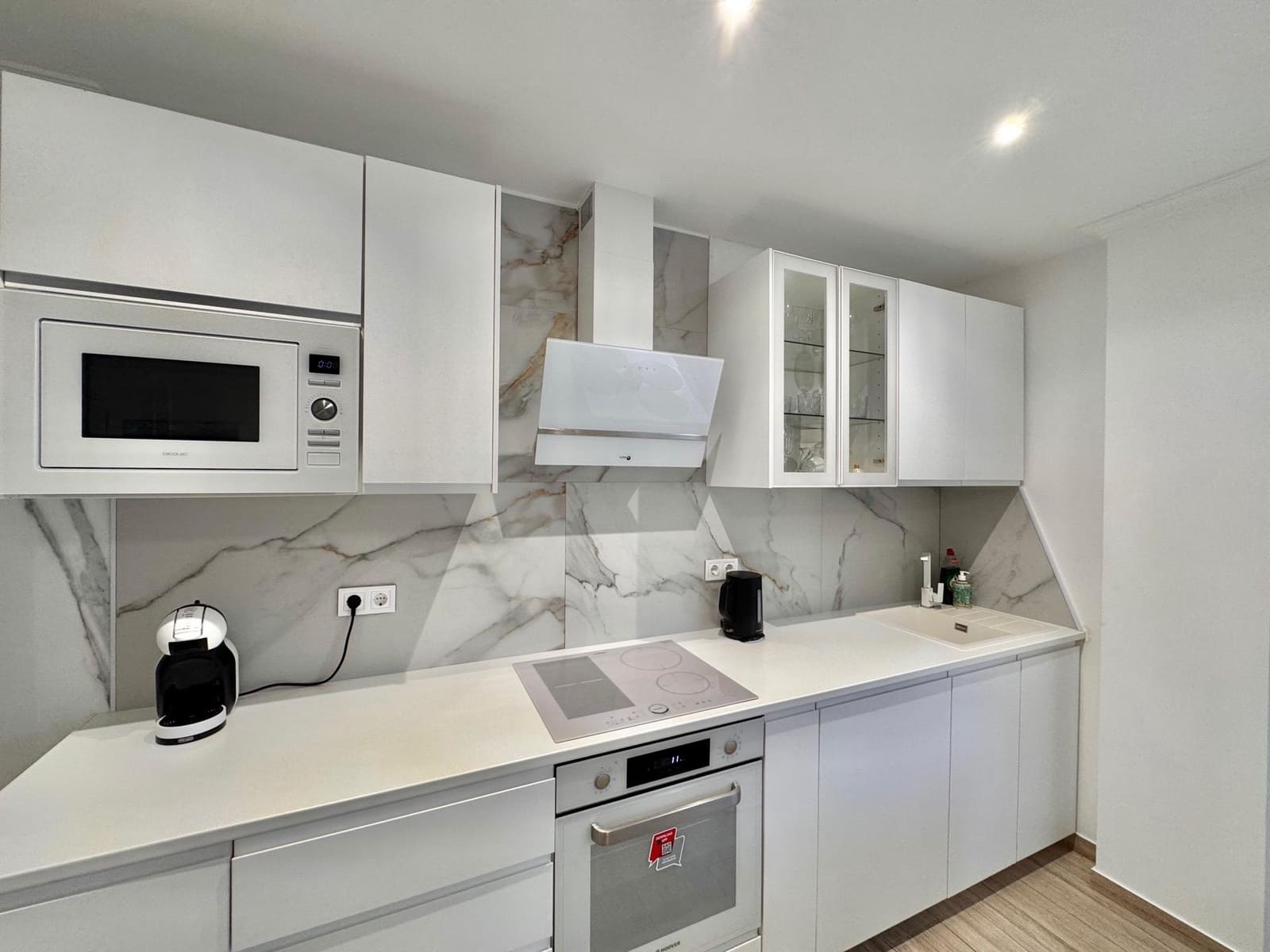 Local Comercial de 2 habitaciones en Gran Alacant en venta con piscina garaje - 148.500 € (Ref: 9313733)