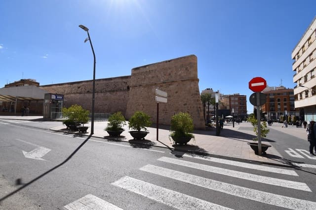 1 bedroom Business for sale in Playa Levante, Santa Pola - € 52,000 (Ref: 9347672)