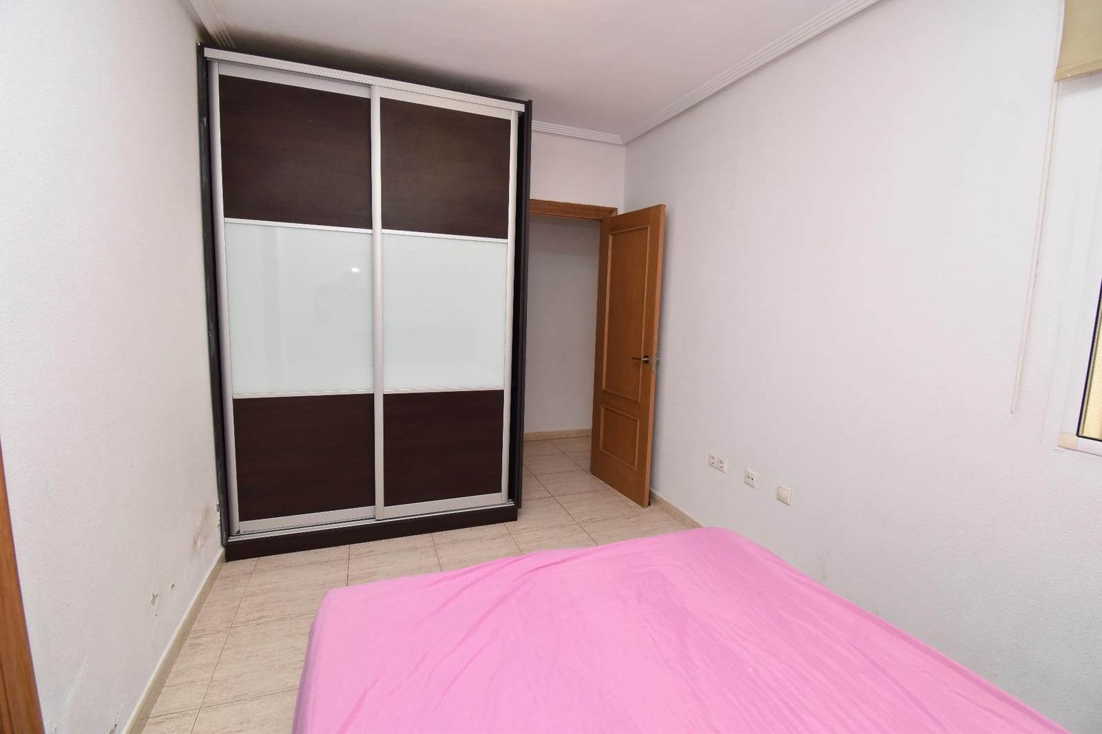 3 bedroom Flat for sale in Santa Pola - € 175,000 (Ref: 9359488)