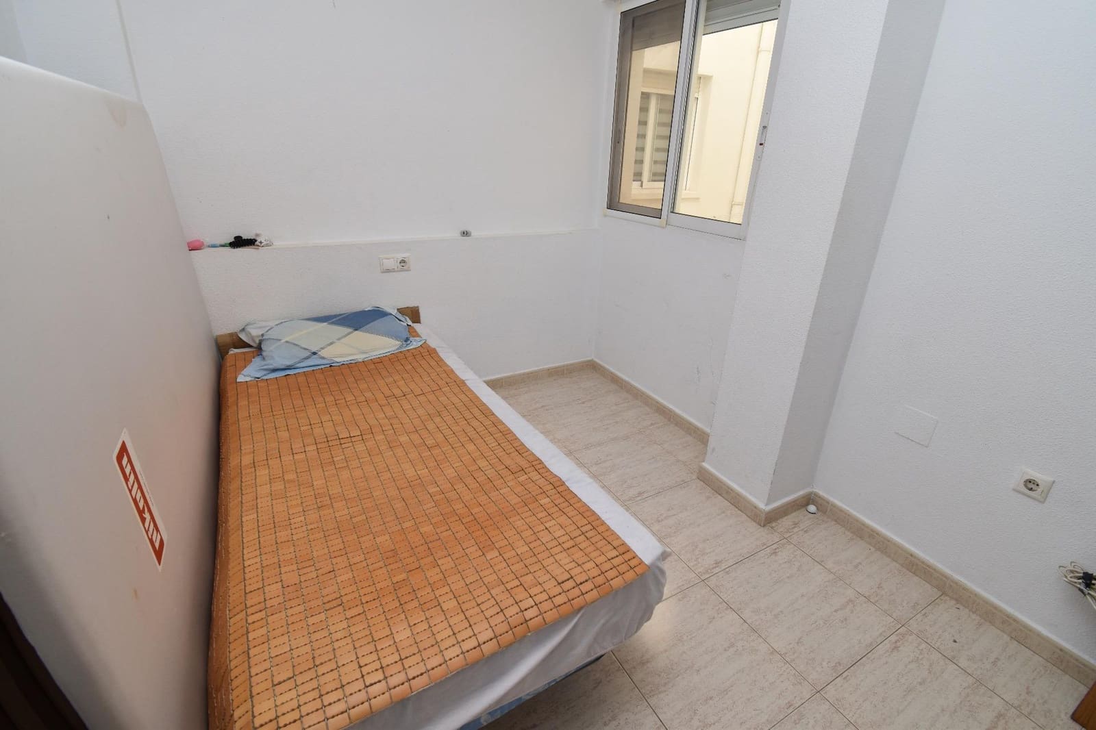 3 bedroom Flat for sale in Santa Pola - € 175,000 (Ref: 9359488)