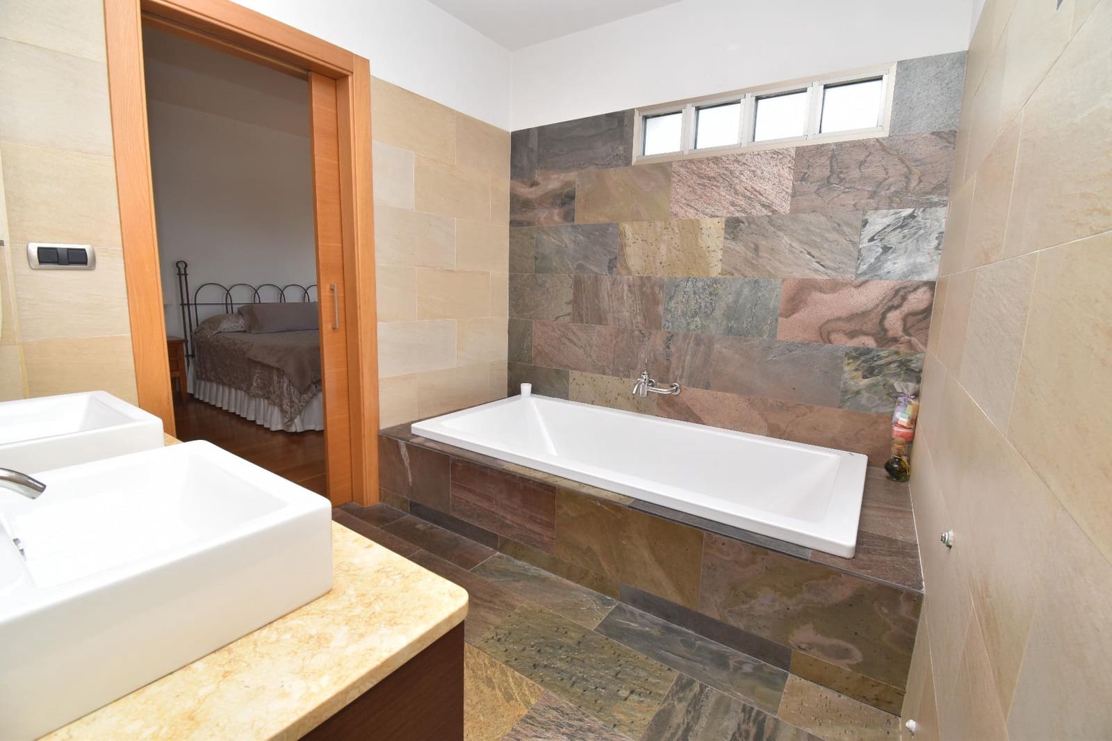 4 sypialnia Willa na sprzedaż w Elche / Elx z basenem garażem - 840 000 € (Ref: 9379309)