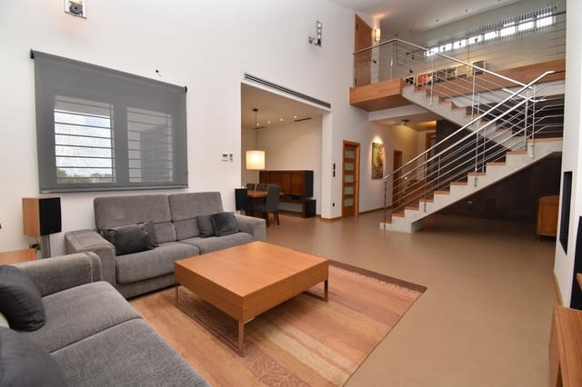 Chalet de 4 habitaciones en Elche / Elx en venta con piscina garaje - 840.000 € (Ref: 9379309)