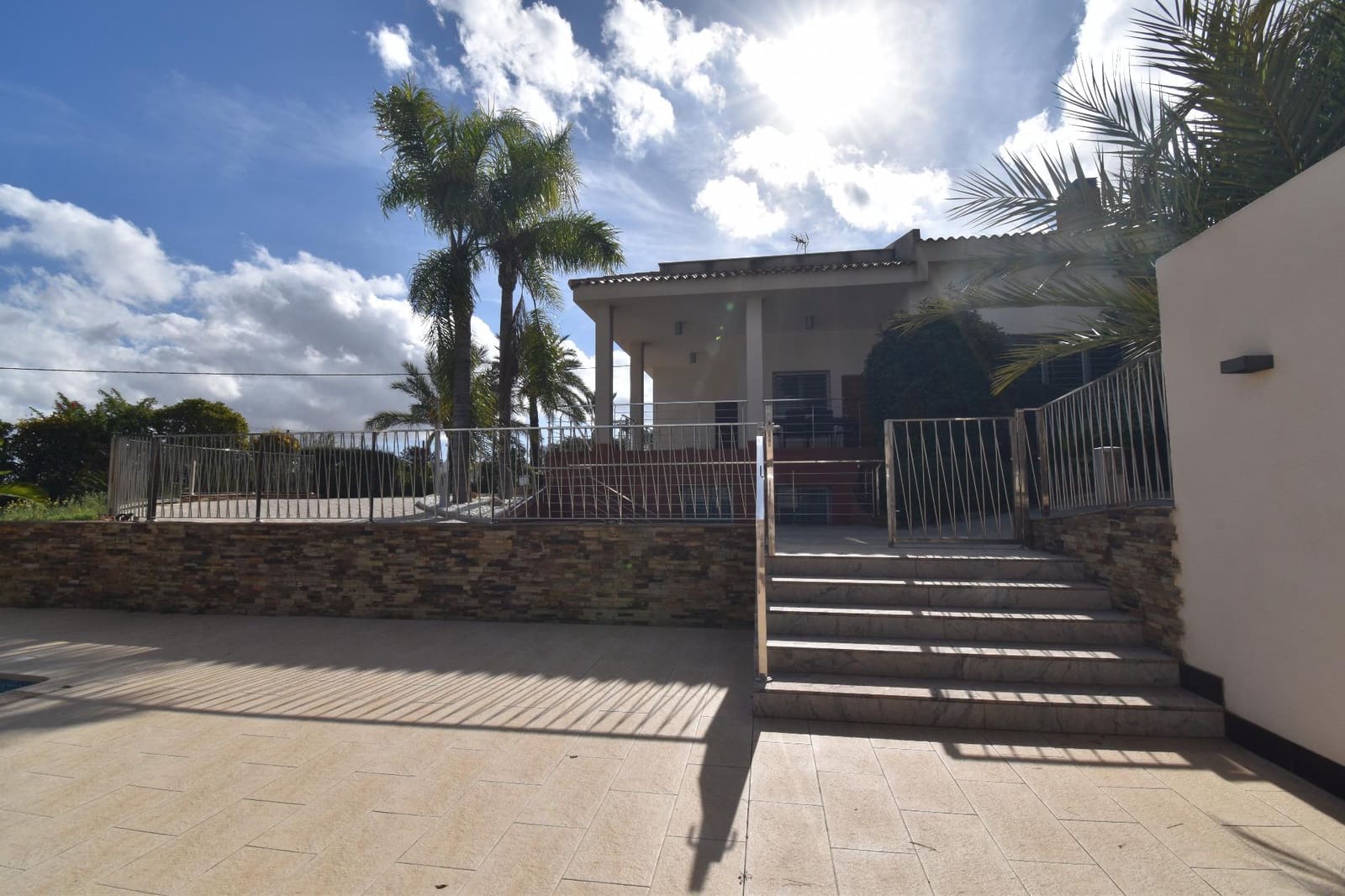 4 sypialnia Willa na sprzedaż w Elche / Elx z basenem garażem - 840 000 € (Ref: 9379309)