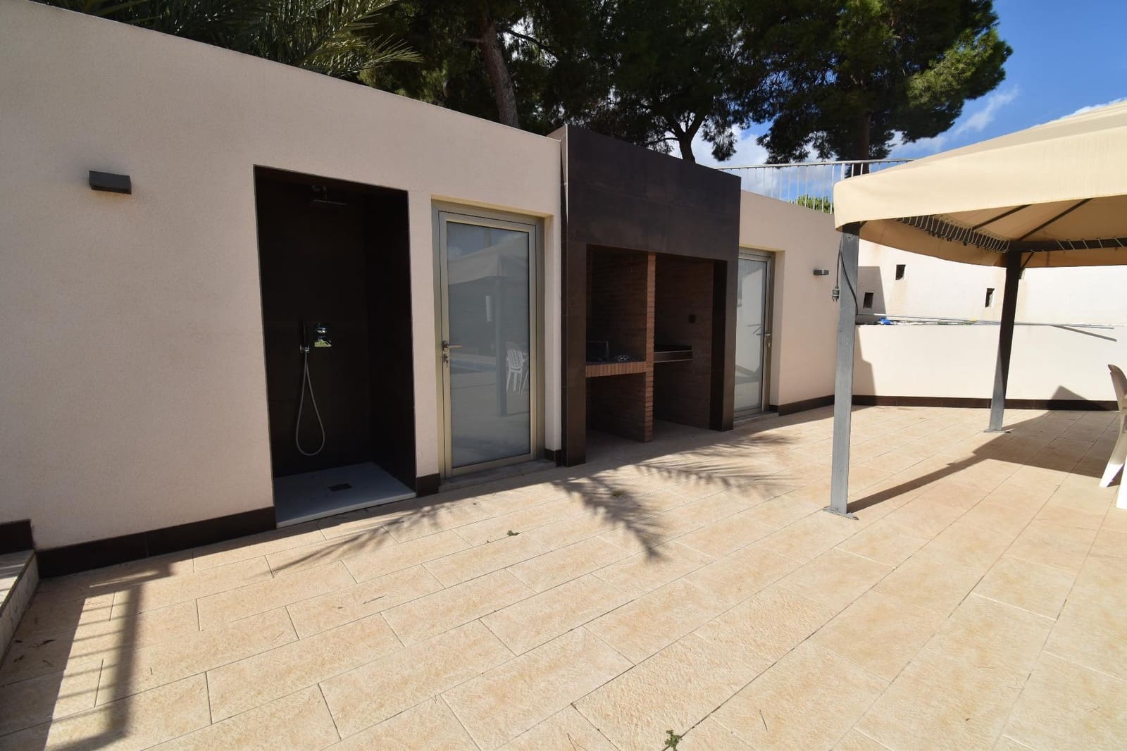 4 sypialnia Willa na sprzedaż w Elche / Elx z basenem garażem - 840 000 € (Ref: 9379309)