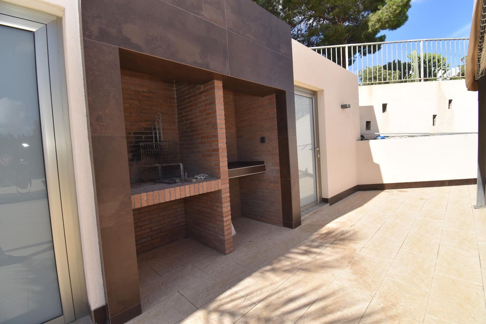 4 sypialnia Willa na sprzedaż w Elche / Elx z basenem garażem - 840 000 € (Ref: 9379309)