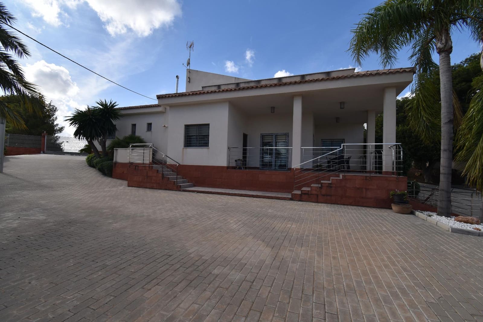 4 sypialnia Willa na sprzedaż w Elche / Elx z basenem garażem - 840 000 € (Ref: 9379309)