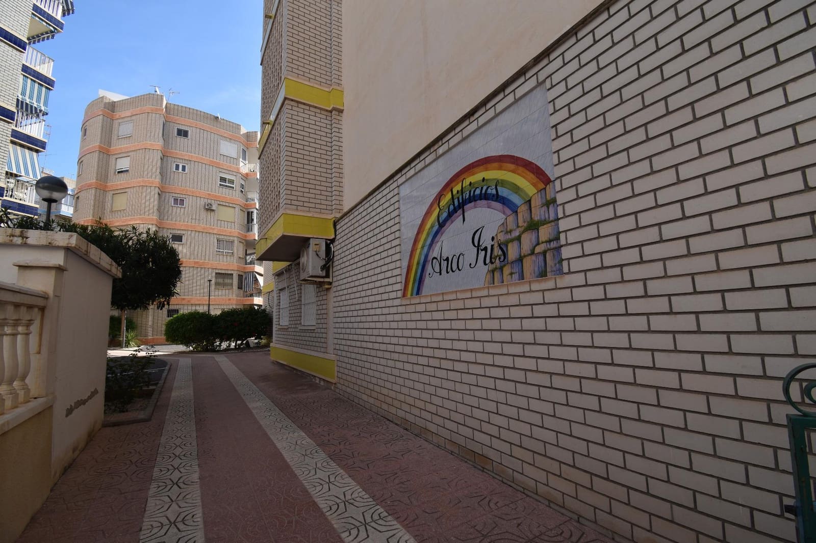 2 bedroom Flat for sale in Santa Pola - € 249,000 (Ref: 9386219)