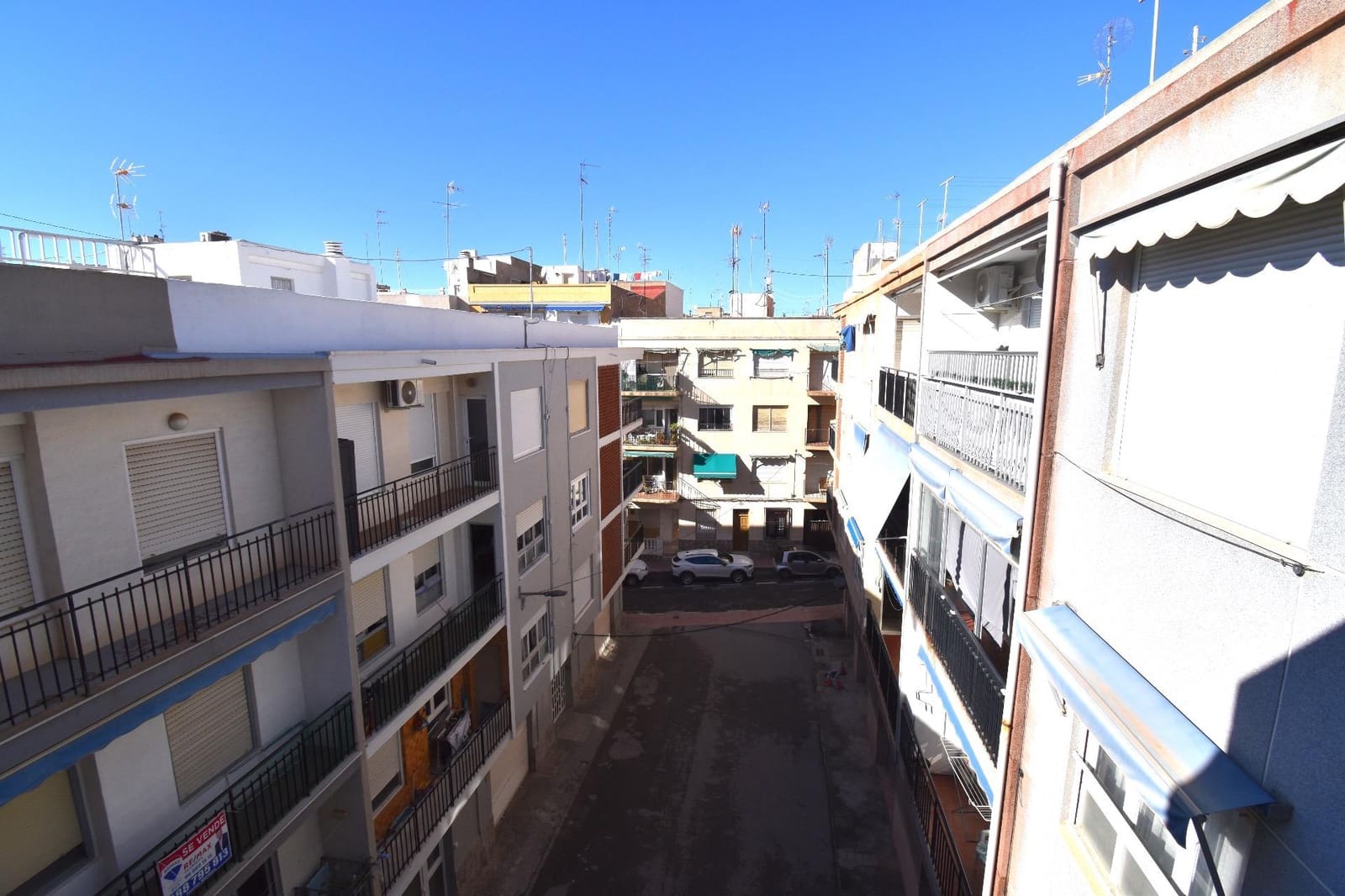 3 bedroom Flat for sale in Santa Pola - € 149,000 (Ref: 9396293)
