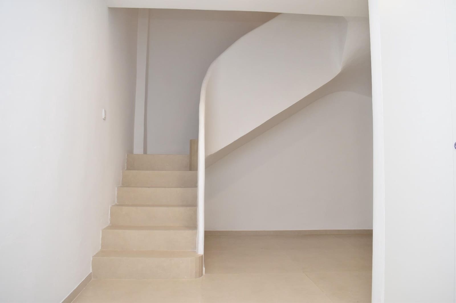 3 sypialnia Mieszkanie na sprzedaż w Elche / Elx - 380 000 € (Ref: 9420024)