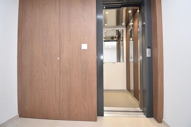 3 quarto Apartamento para venda em Centro, Elche / Elx - 380 000 € (Ref: 9420024)