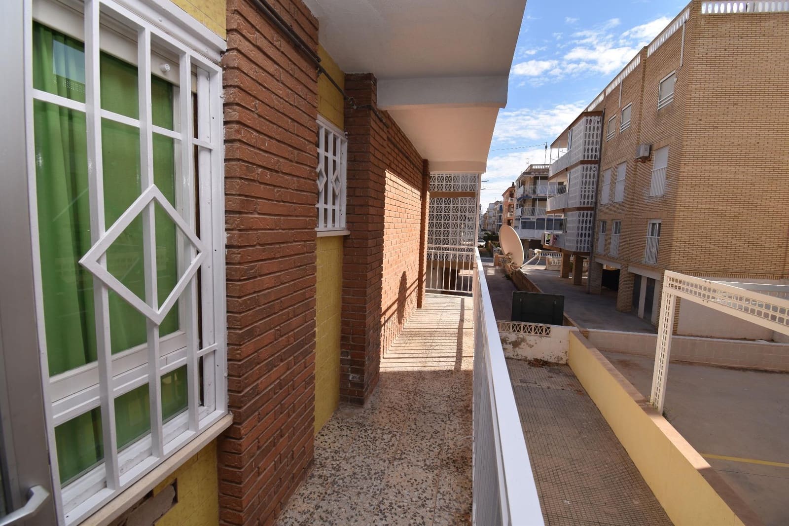 Piso de 3 habitaciones en Santa Pola en venta - 199.900 € (Ref: 9431027)
