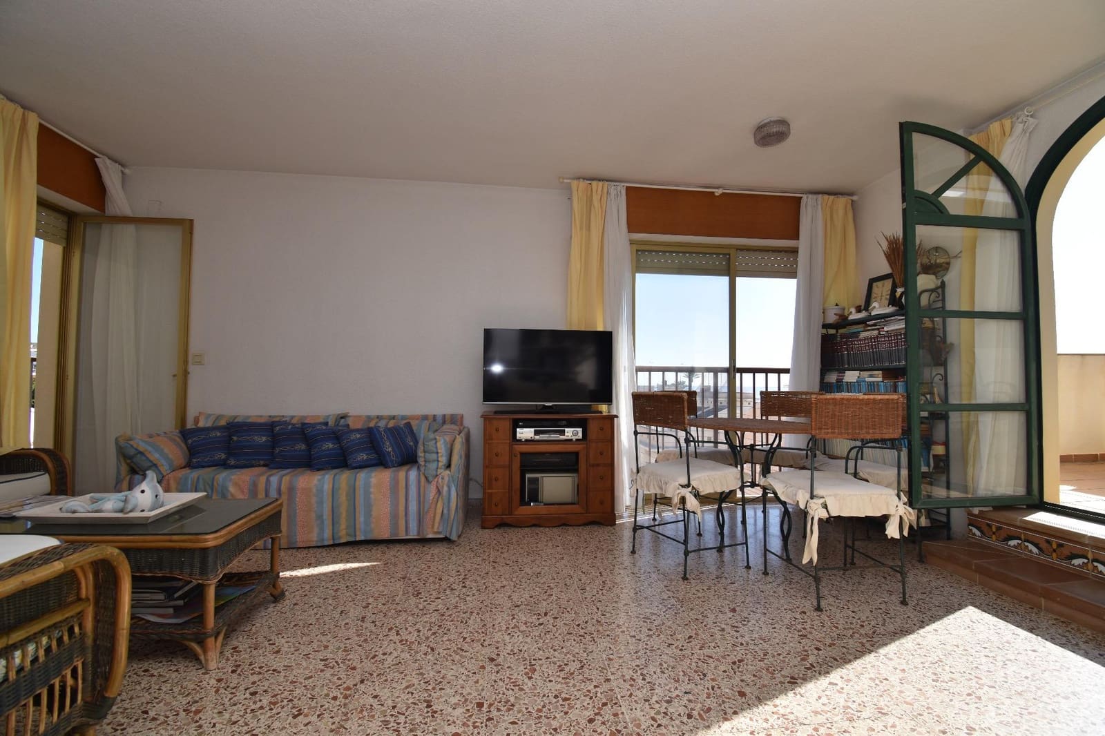 2 bedroom Penthouse for sale in Santa Pola - € 290,000 (Ref: 9468614)