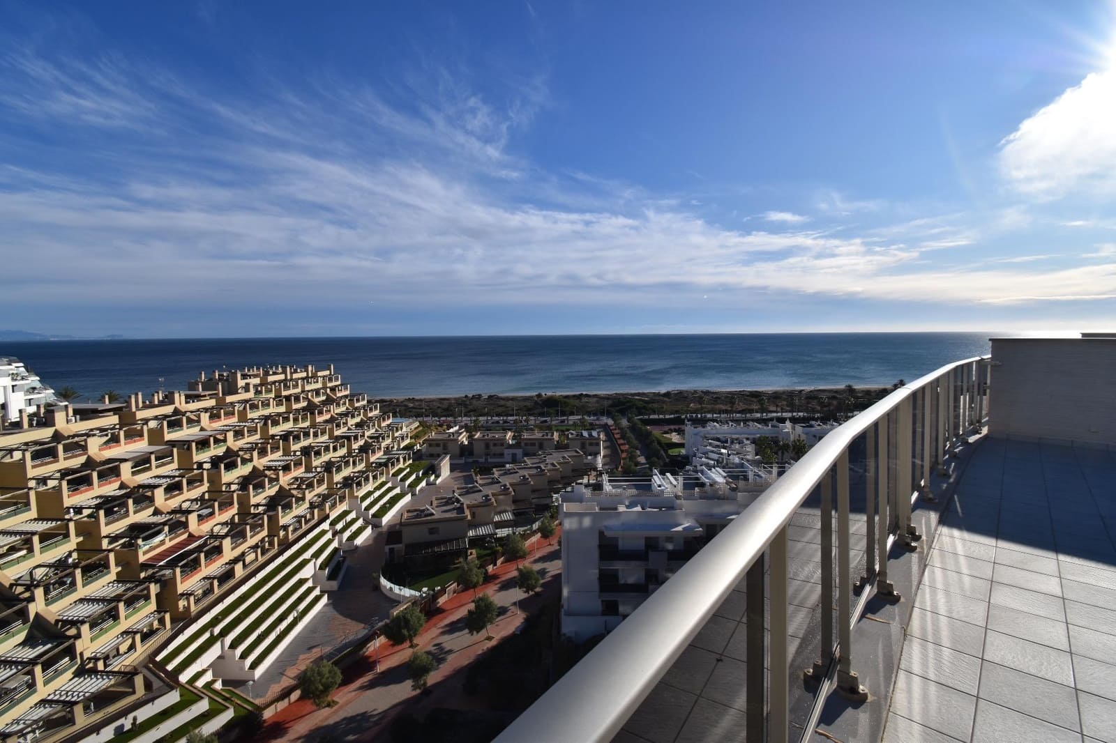 3 quarto Penthouse para venda em Arenales del Sol com piscina - 680 000 € (Ref: 9474345)