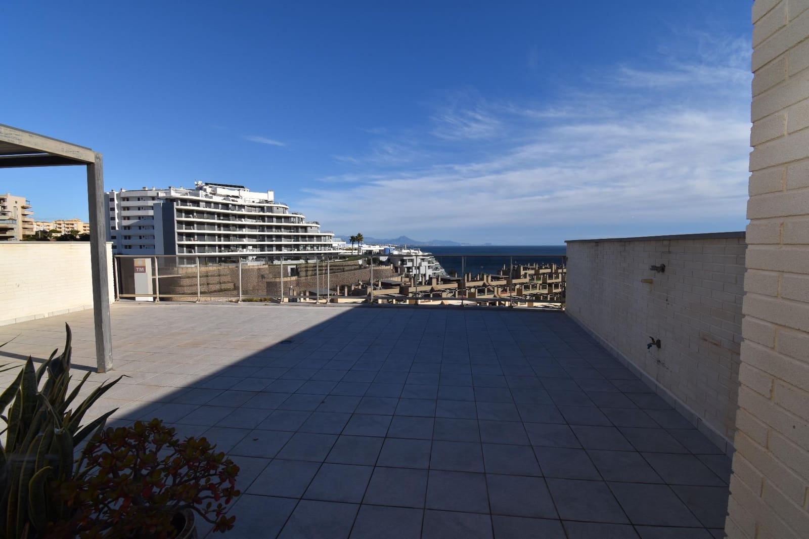 3 quarto Penthouse para venda em Arenales del Sol com piscina - 680 000 € (Ref: 9474345)
