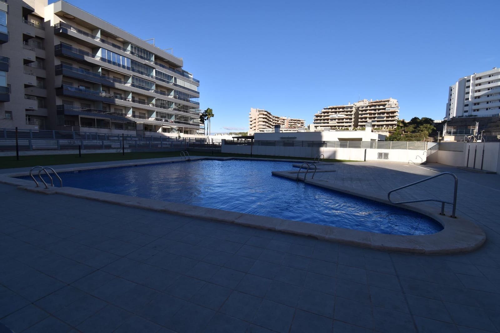 3 quarto Penthouse para venda em Arenales del Sol com piscina - 680 000 € (Ref: 9474345)