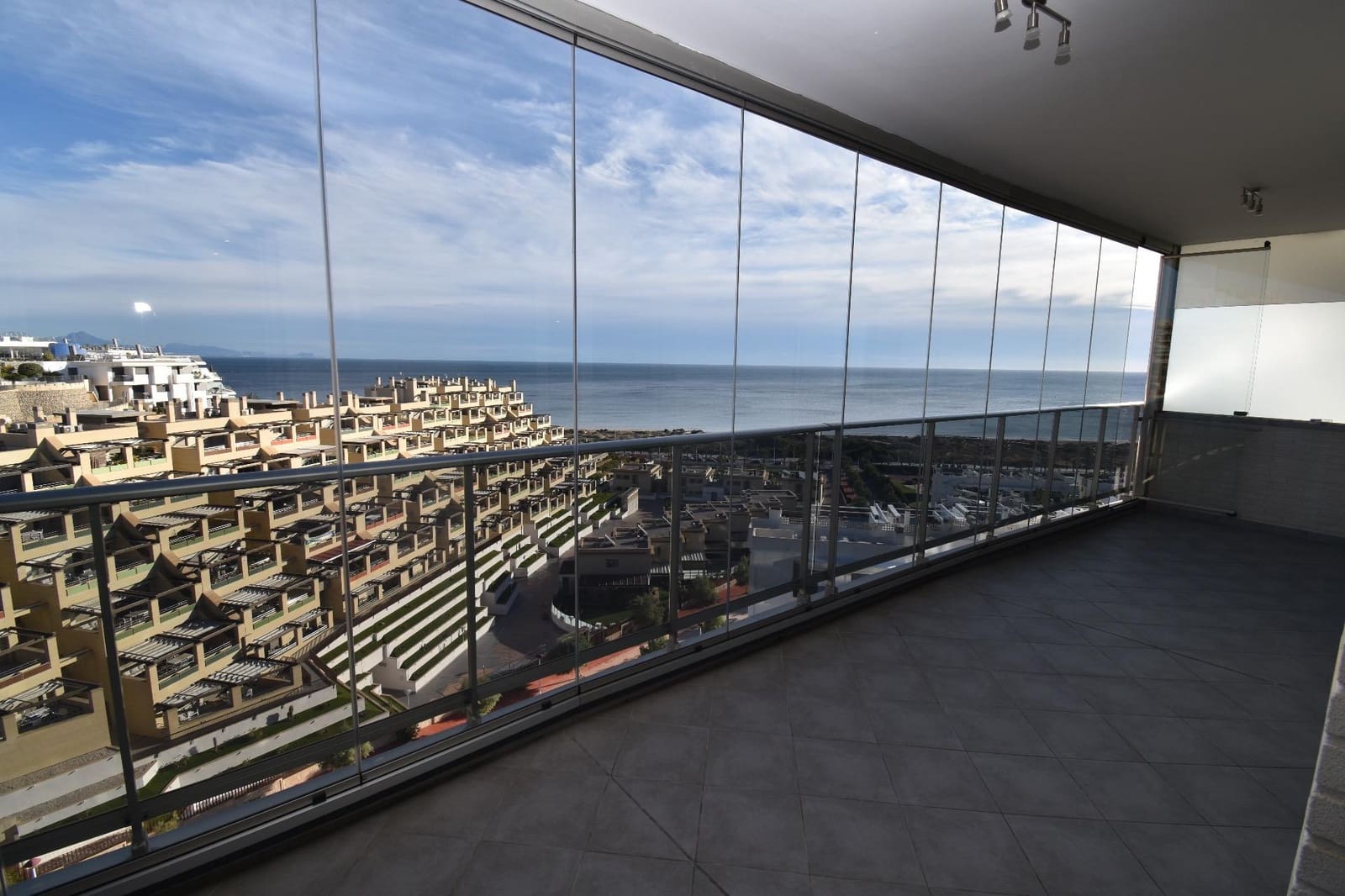 3 quarto Penthouse para venda em Arenales del Sol com piscina - 680 000 € (Ref: 9474345)