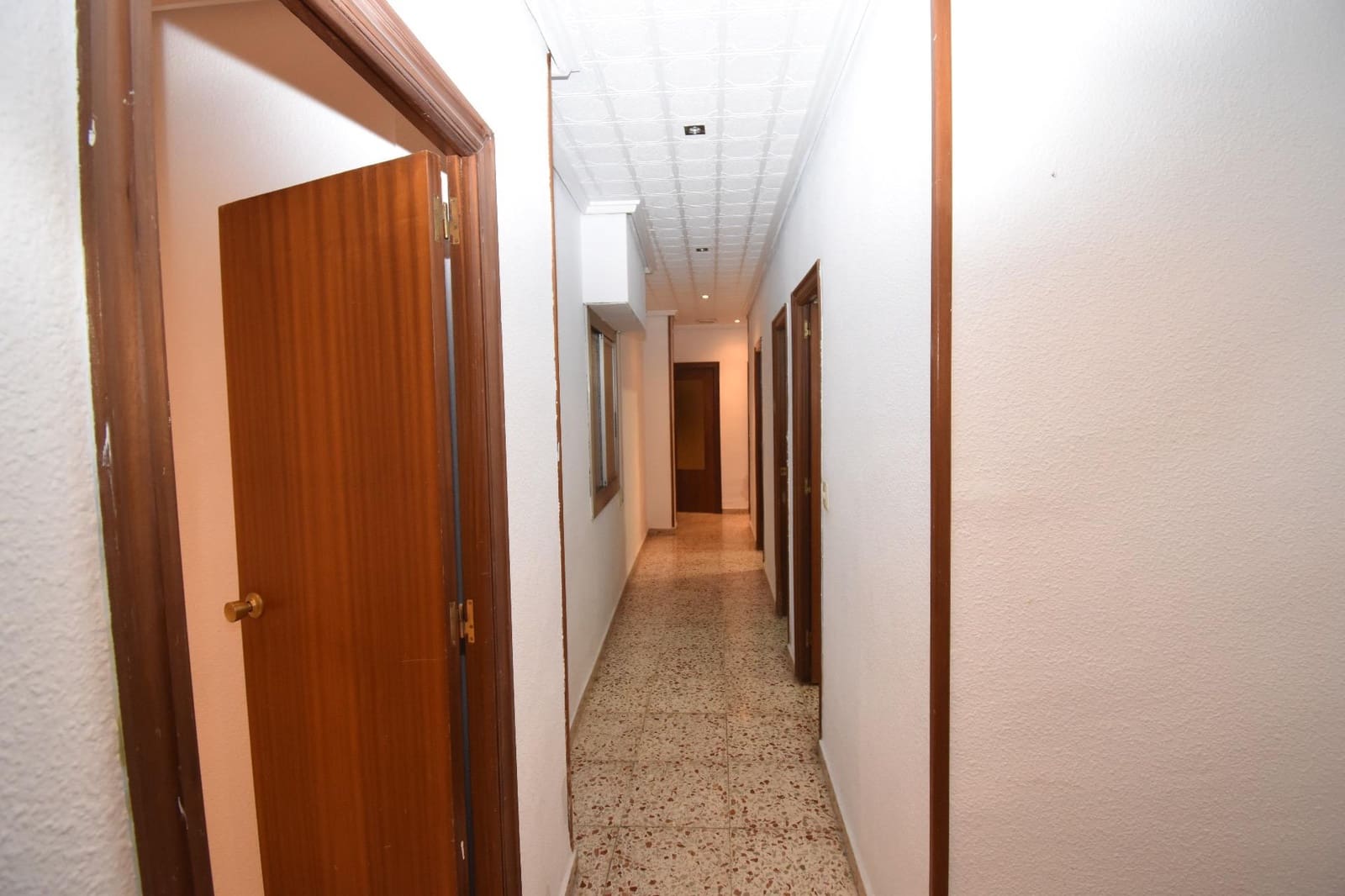 4 bedroom Flat for sale in Elche / Elx - € 165,000 (Ref: 9497584)