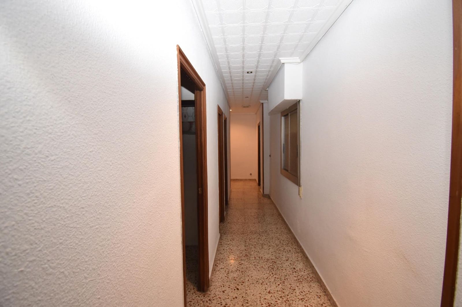 4 bedroom Flat for sale in Elche / Elx - € 165,000 (Ref: 9497584)